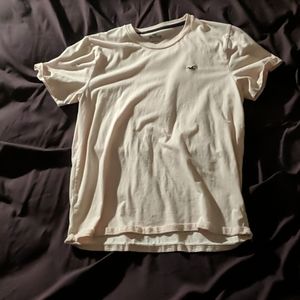 L Hollister T-shirt